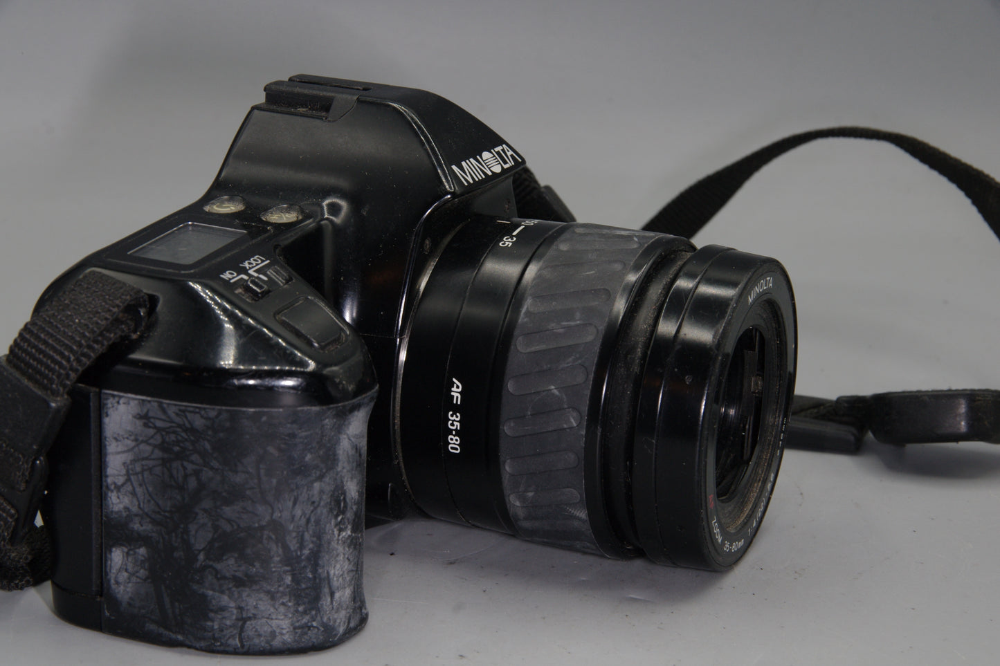 Minolta Dynax 3000i 35mm SLR + Minolta AF 35–80mm Lens – Clean & Tested