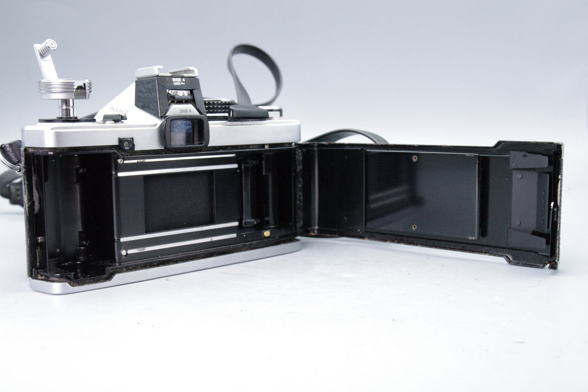 Olympus OM-2N 35mm SLR + Zuiko 50mm f/1.8 Lens – Tested