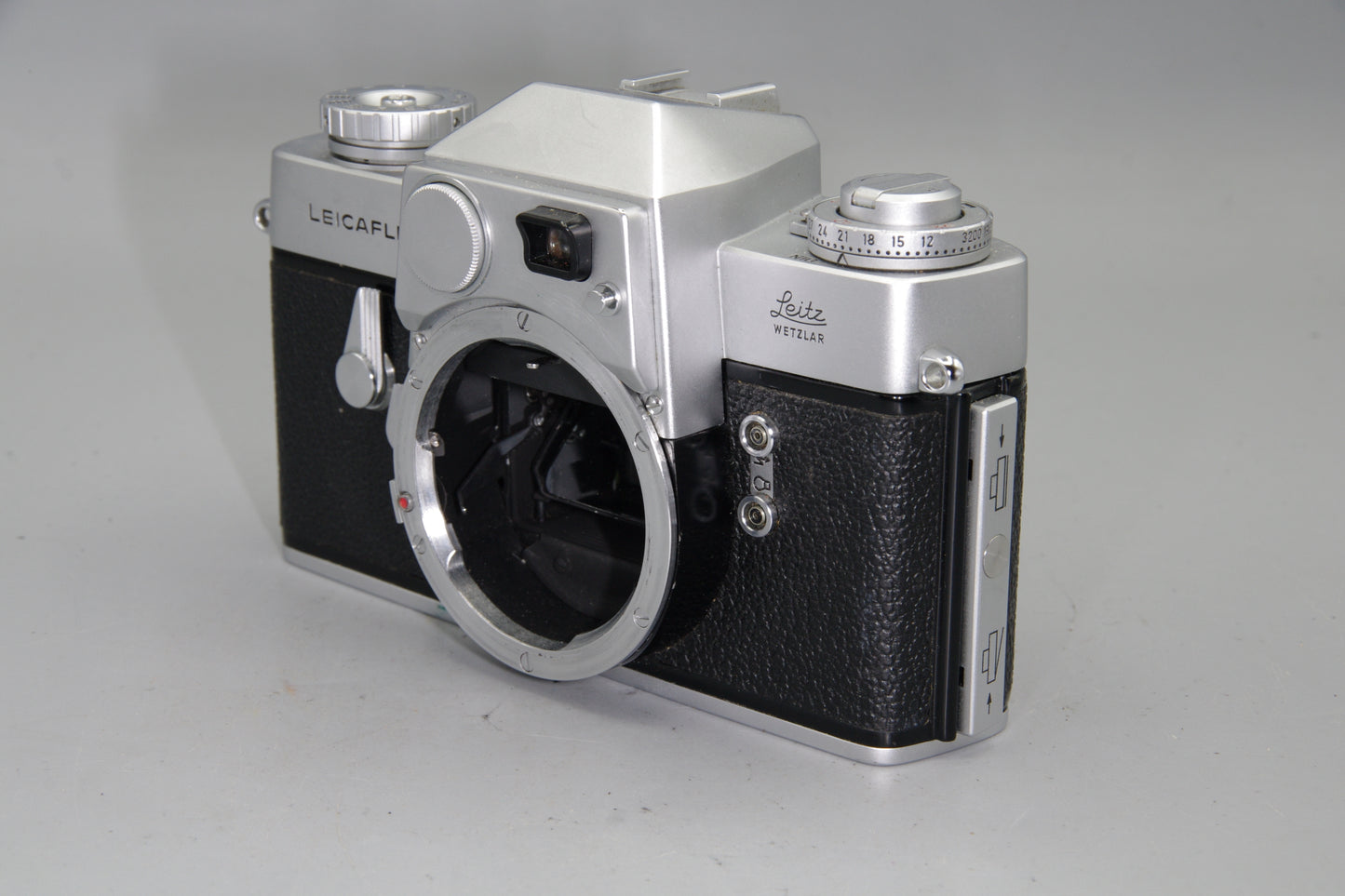 1967 Leicaflex Standard 35mm SLR Camera – Vintage Leica Made in Germany
