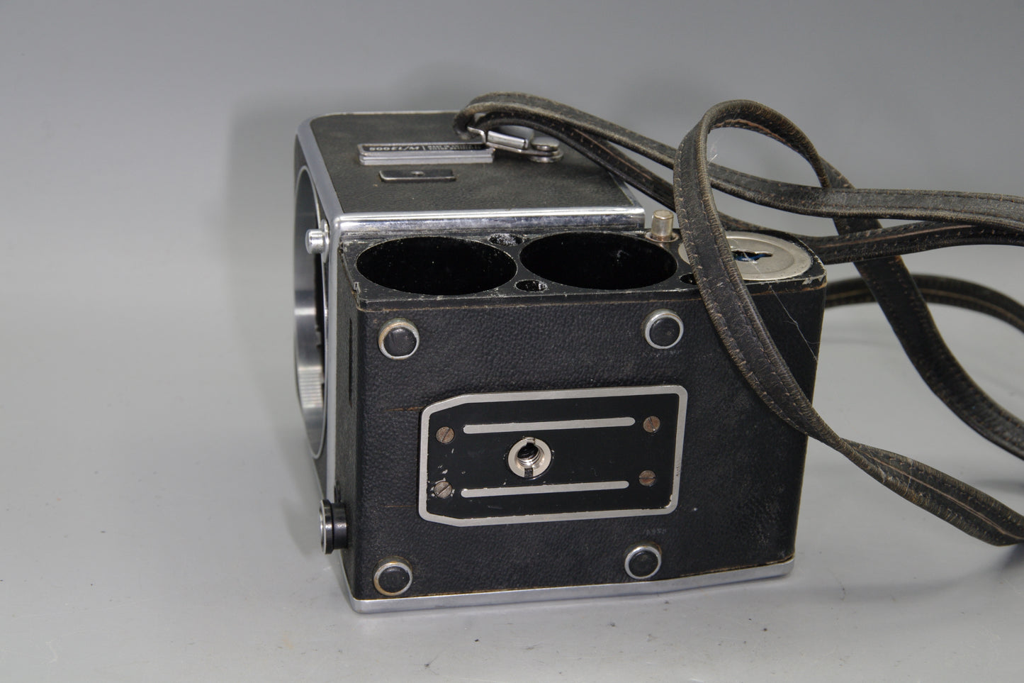 Hasselblad 500EL/M Camera Body Only – Untested, Missing Battery Cover