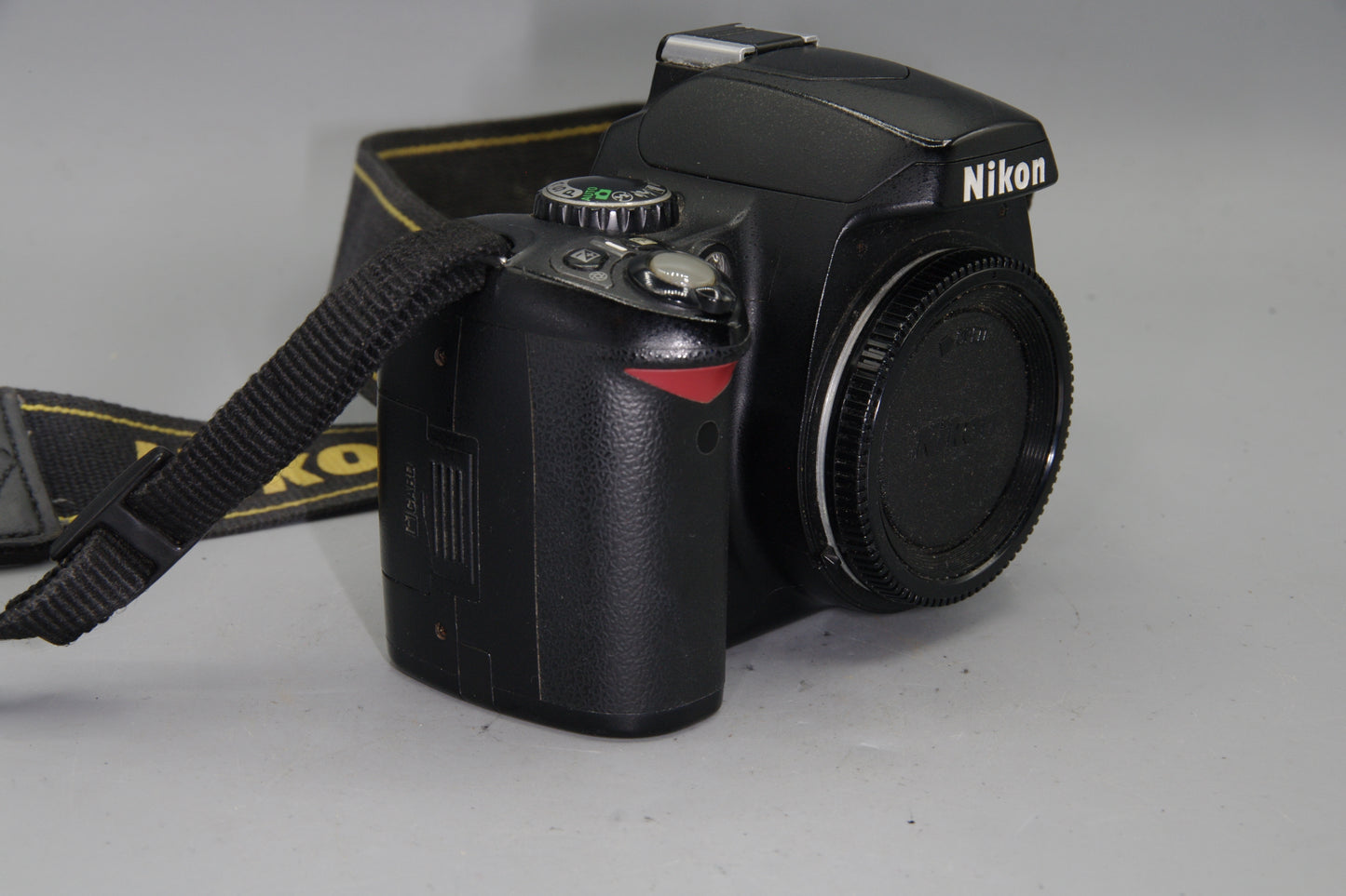 Nikon D40 DSLR Camera Body – 6.1MP – Low Shutter Count 19886 – VGC
