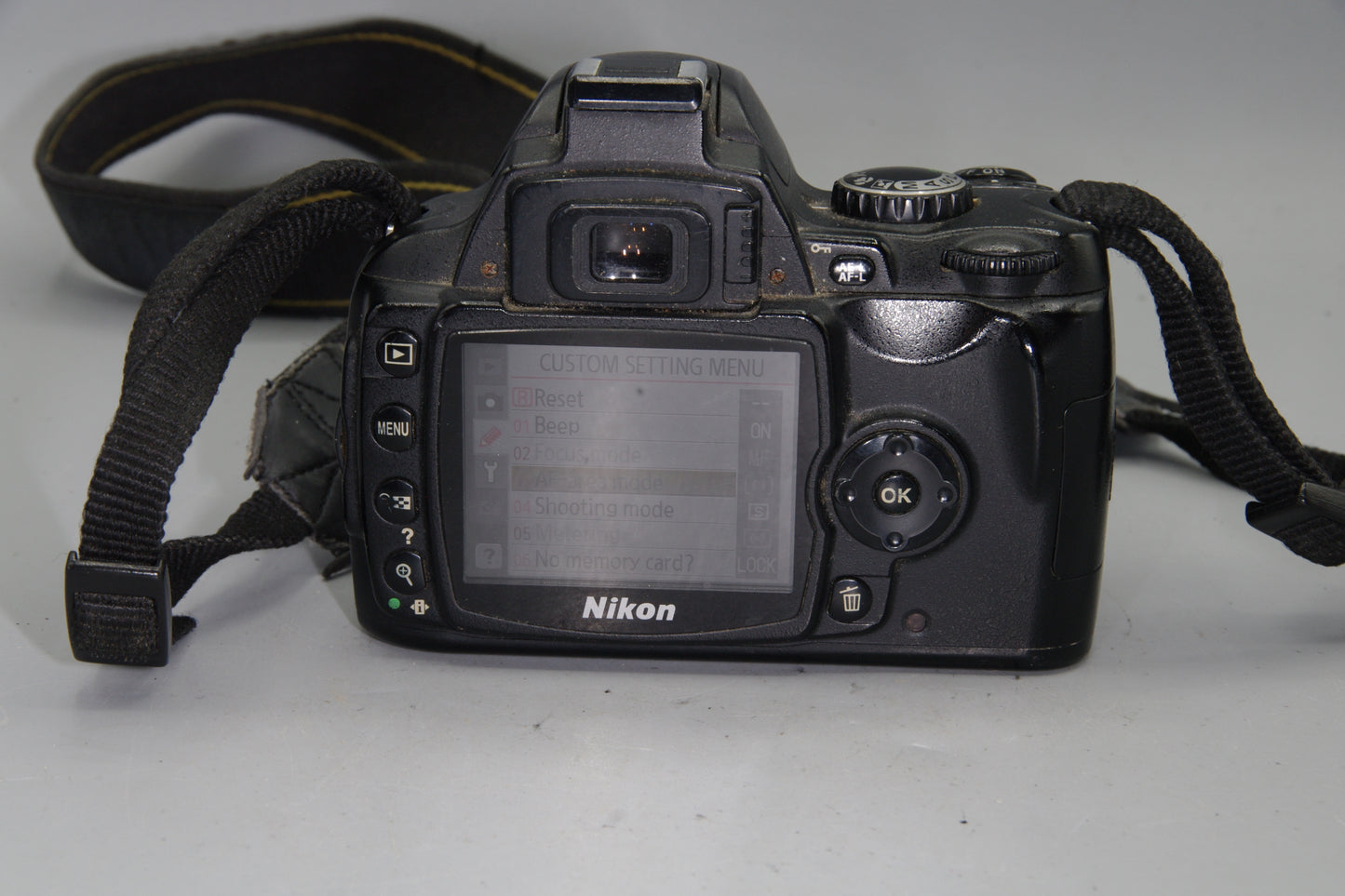 Nikon D40 DSLR Camera Body – 6.1MP – Low Shutter Count 19886 – VGC