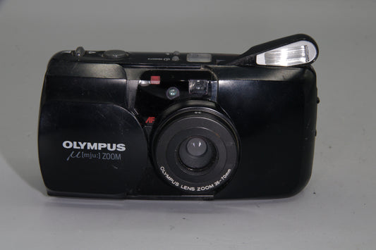 Olympus MJU Zoom 35mm Film Camera – Tested – Clean – Autofocus – Flash