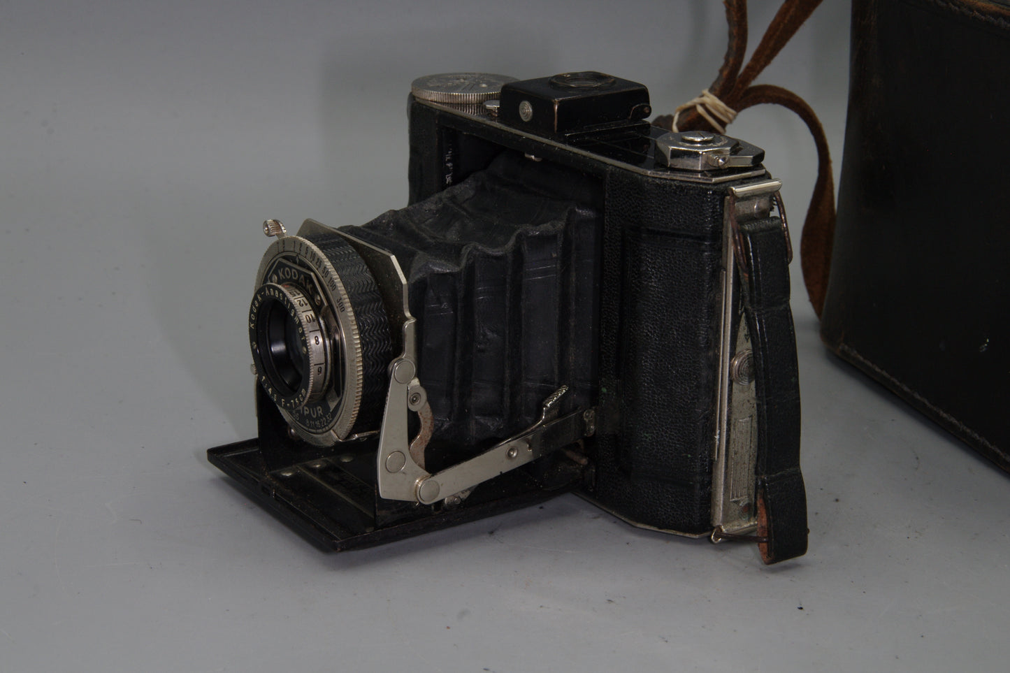 Kodak Duo 620 Folding Camera – 75mm f/4.5 Kodak Anastigmat Lens