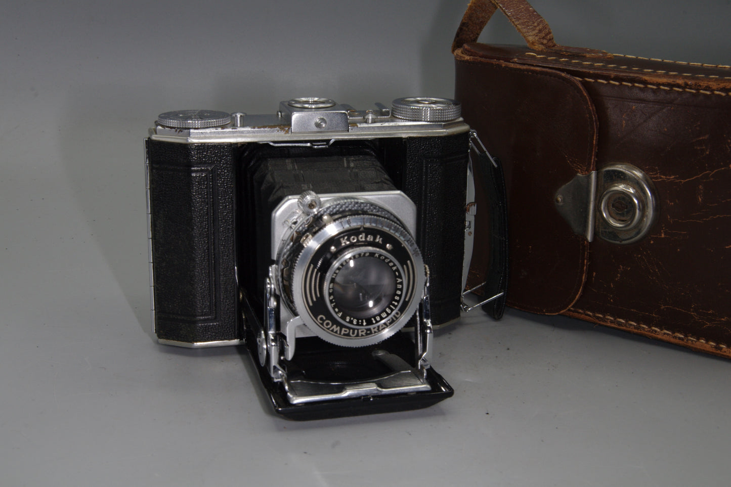 Kodak Duo 620 Folding Camera – 75mm f/3.5 Kodak Anastigmat Lens – Series II