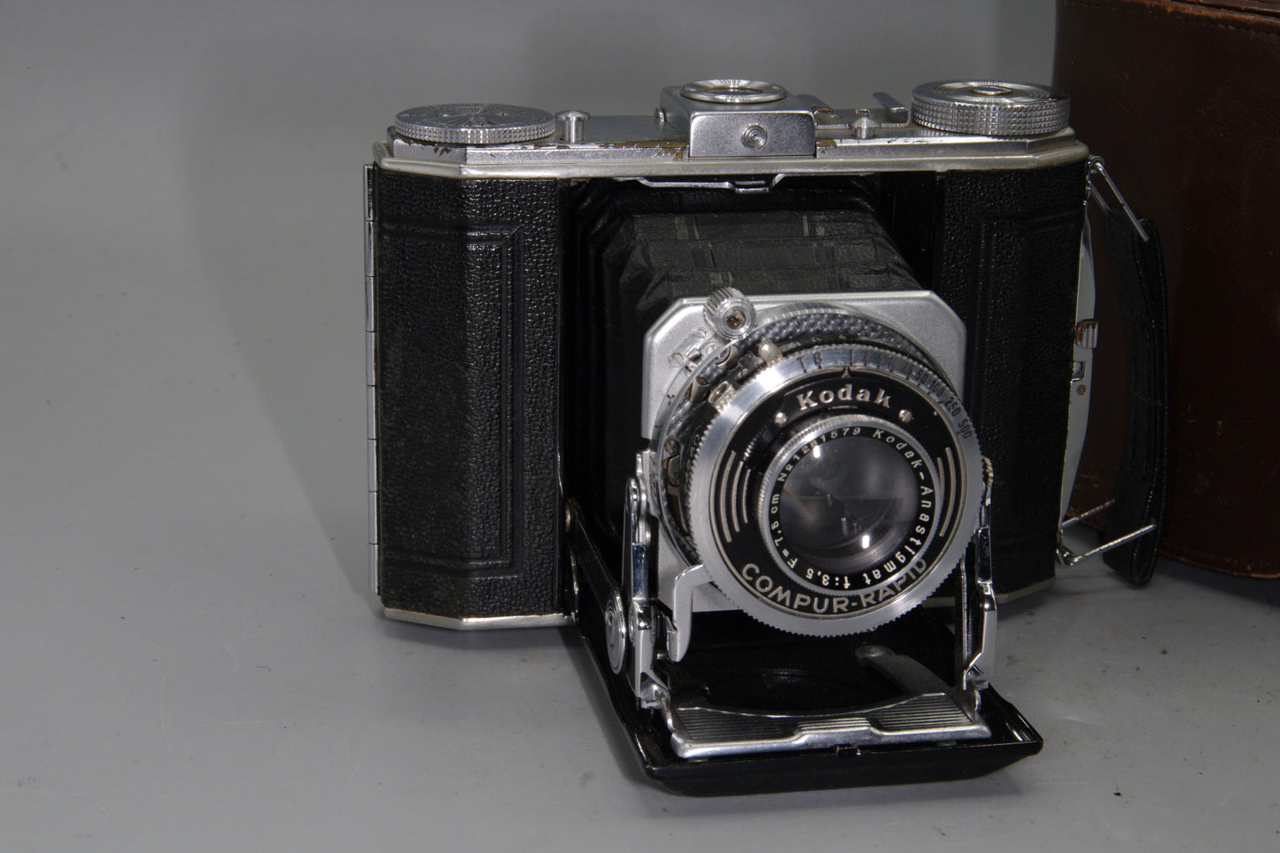 Kodak Duo 620 Folding Camera – 75mm f/3.5 Kodak Anastigmat Lens – Series II