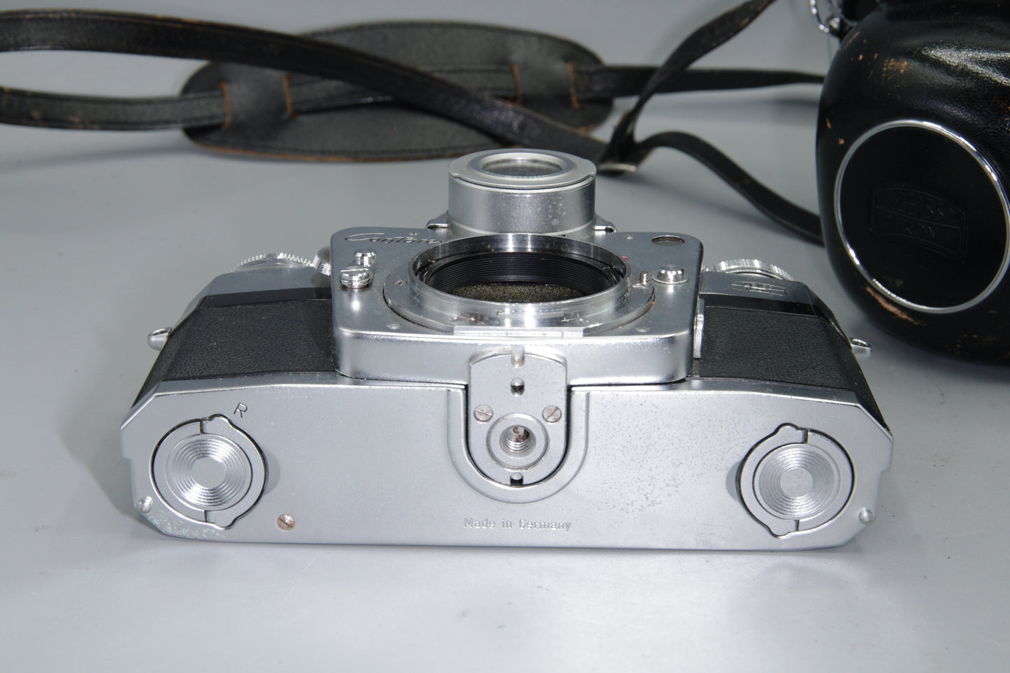 Zeiss Ikon Contarex Bullseye 35mm SLR Camera with Case – Good Condition