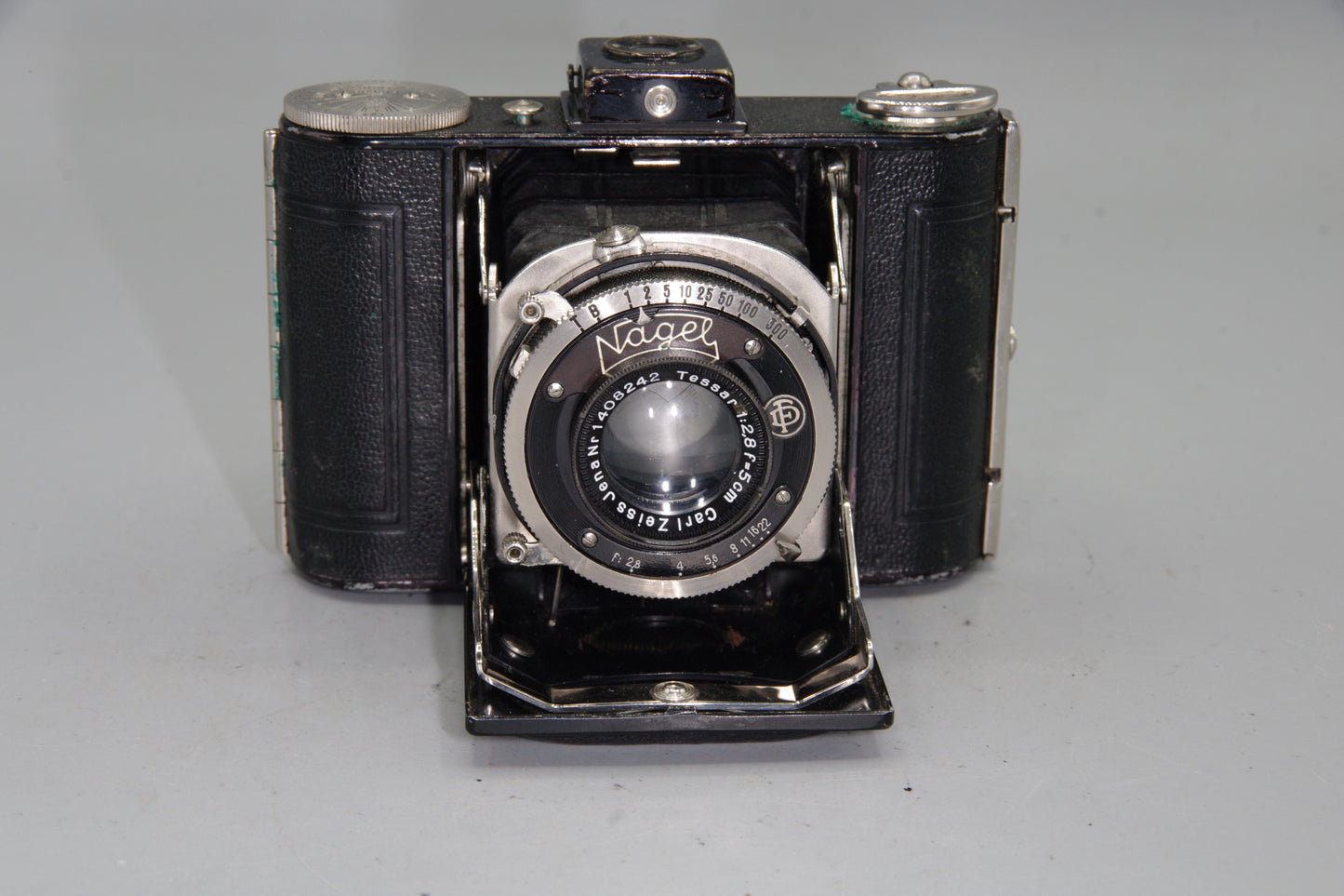 Nagel Vollenda 127 Folding Camera Tessar 5cm f2.8 Lens Vintage German