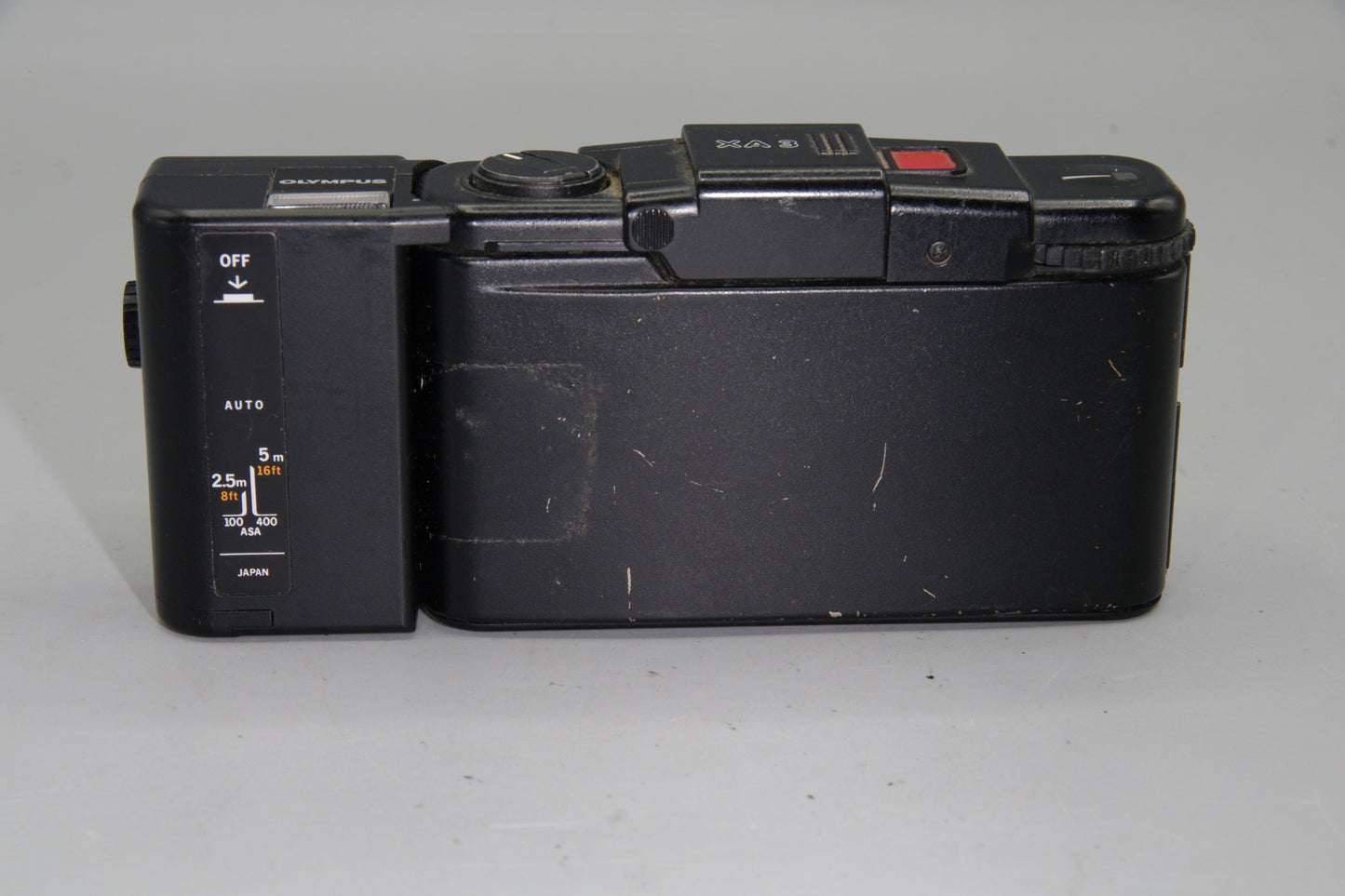 Olympus XA3 35mm Film Camera with DX Auto ISO – Compact Point and Shoot