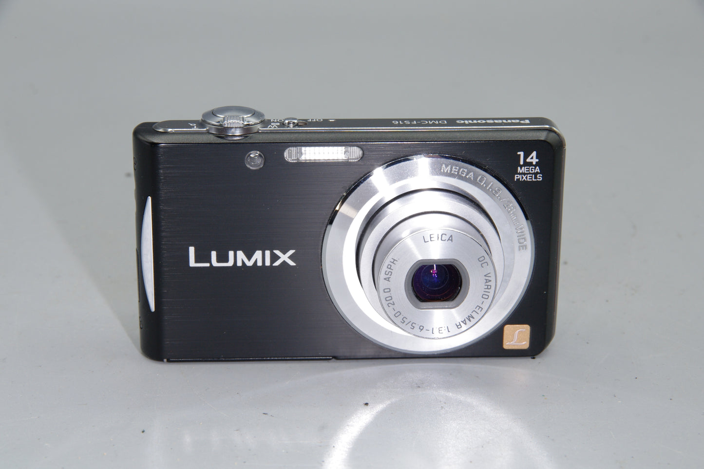 Panasonic Lumix DMC-FS16 14.1MP Digital Camera – Leica Lens, Excellent