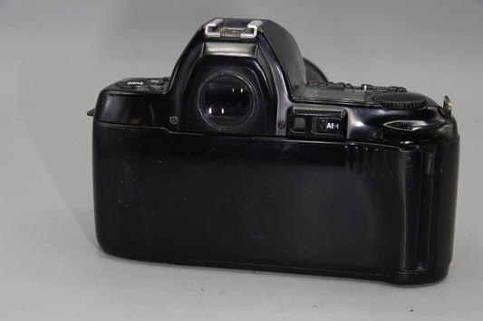 Nikon F-801 Auto Focus 35mm SLR  with 100-300mm Quantaray Lens