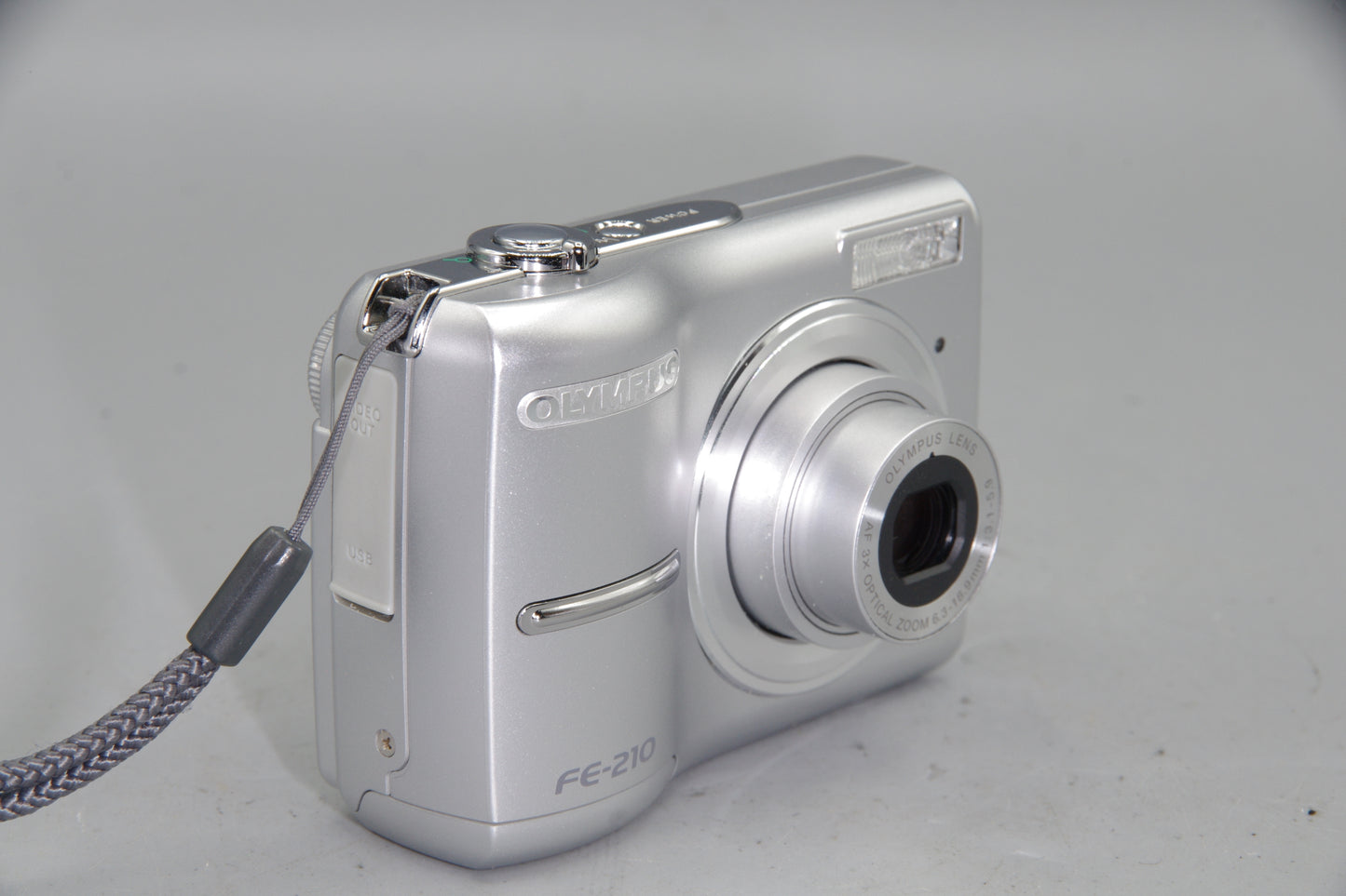 Olympus FE-210 Digital Camera – 7MP, 3x Zoom, Compact, AA, Tested