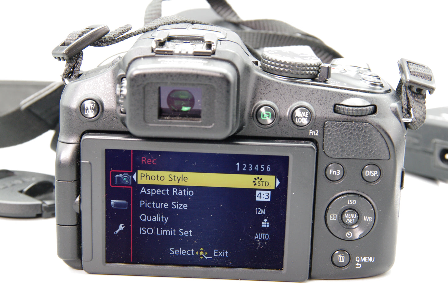 Panasonic Lumix DMC‑FZ200 12MP Bridge Camera with Charger – Excellent Condition