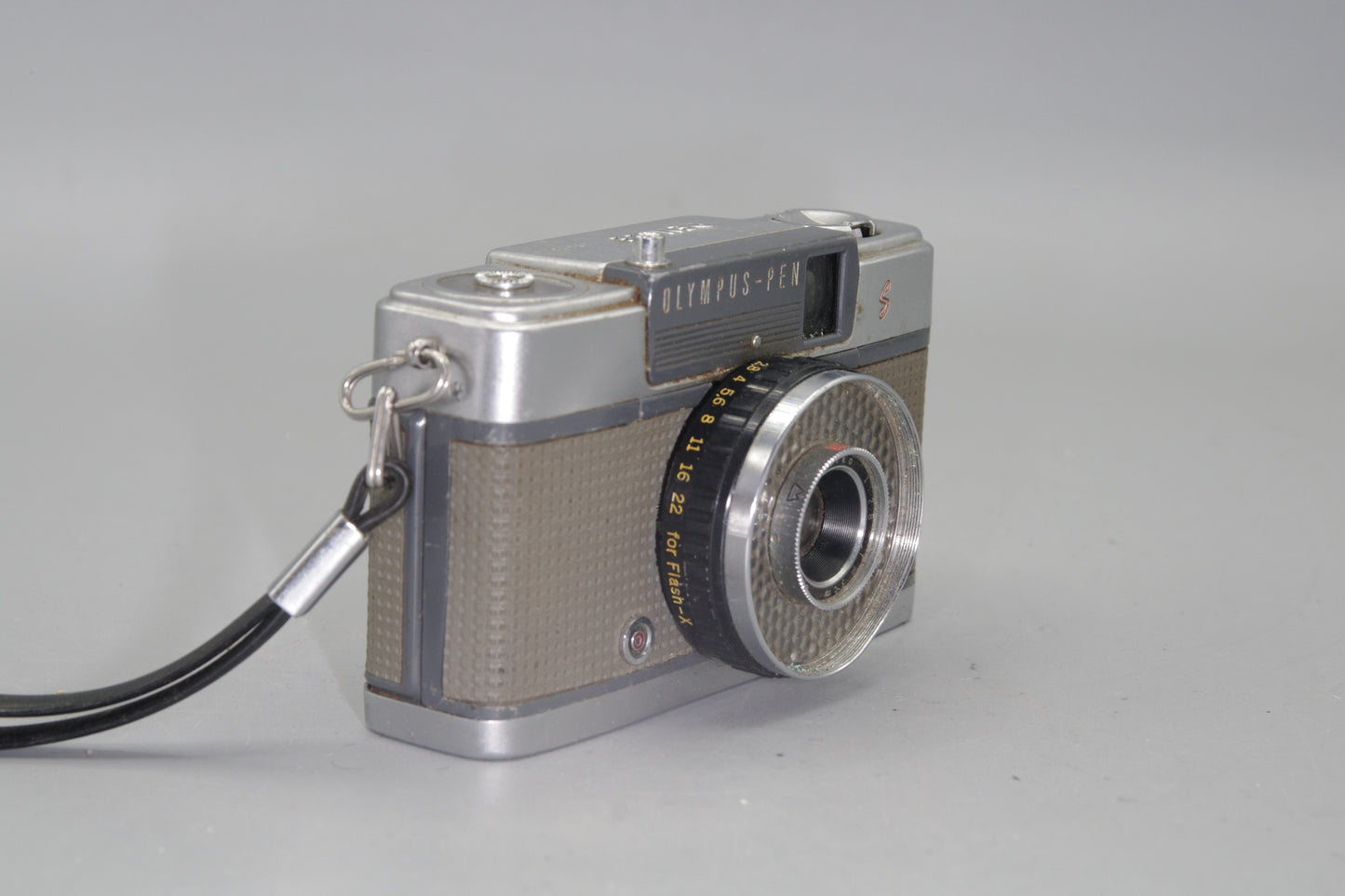 Olympus PEN-EE S 35mm Half Frame Camera - For Renovation