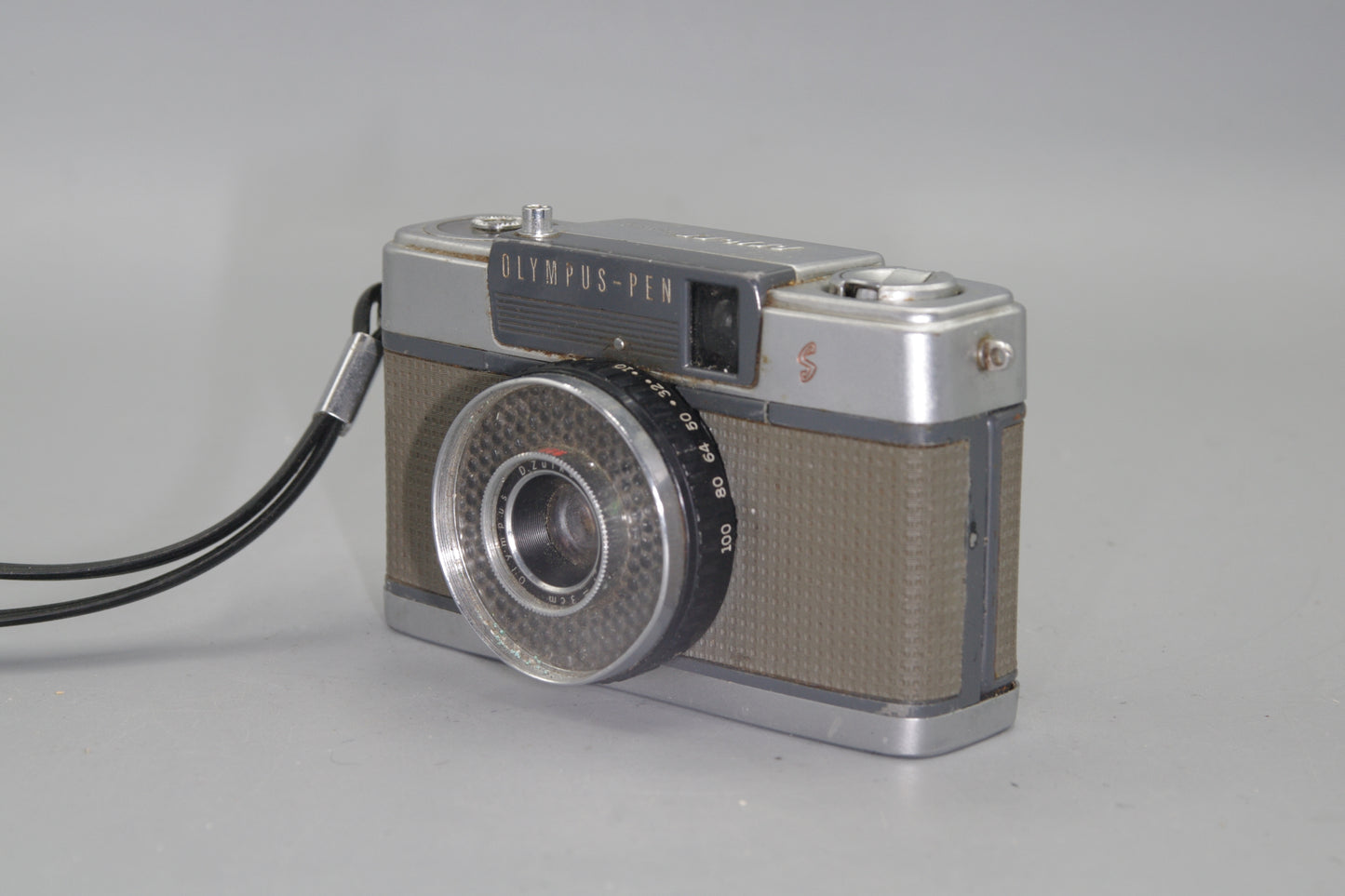 Olympus PEN-EE S 35mm Half Frame Camera - For Renovation
