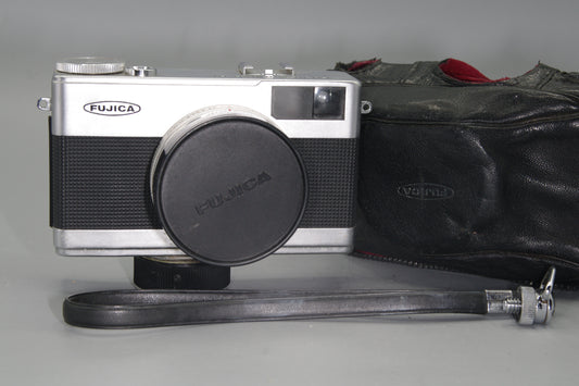 Fujica Rapid D1 with 28mm F/2.8 Lens and Case