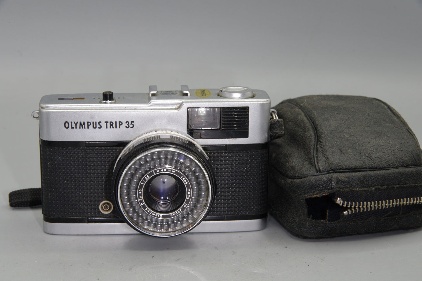 Olympus Trip 35 35mm Camera – 40mm f/2.8 Lens with Case, Working, Vintage