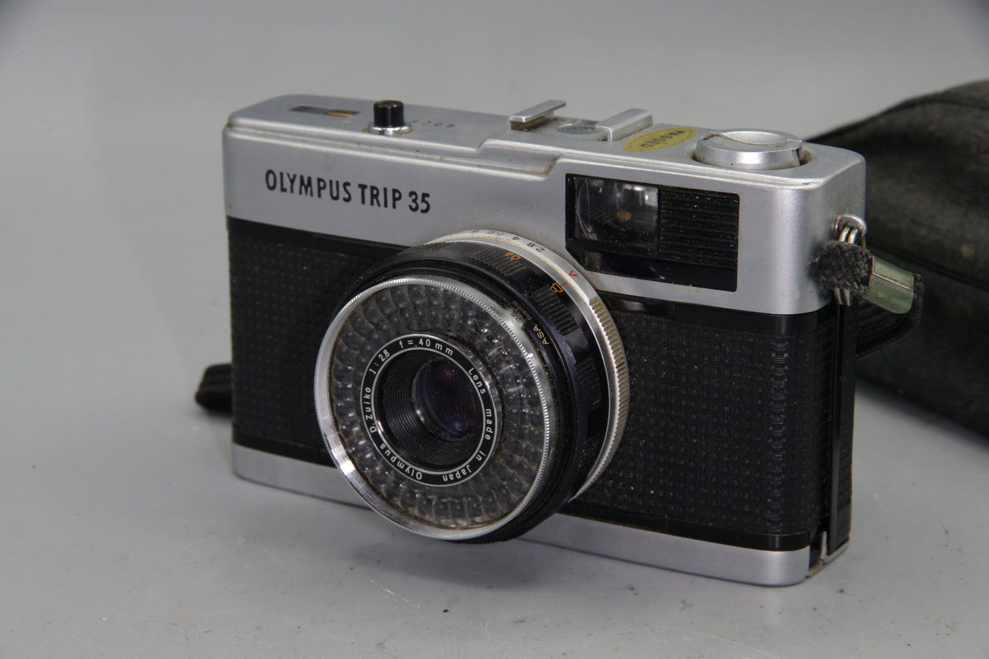 Olympus Trip 35 35mm Camera – 40mm f/2.8 Lens with Case, Working, Vintage