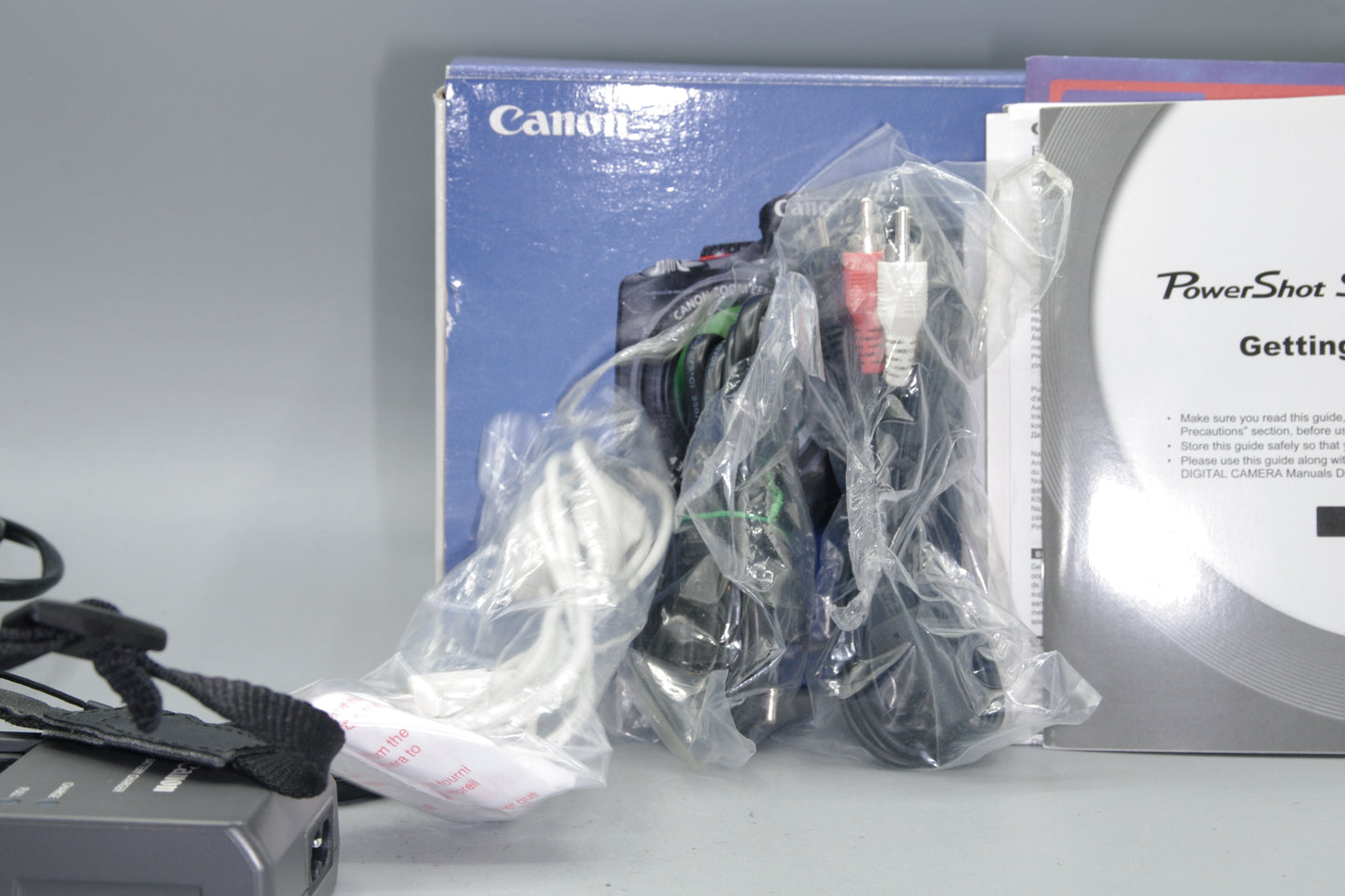 Canon PowerShot SX30IS 14.1MP 35X Opt Zoom Digital Camera Boxed - EXC