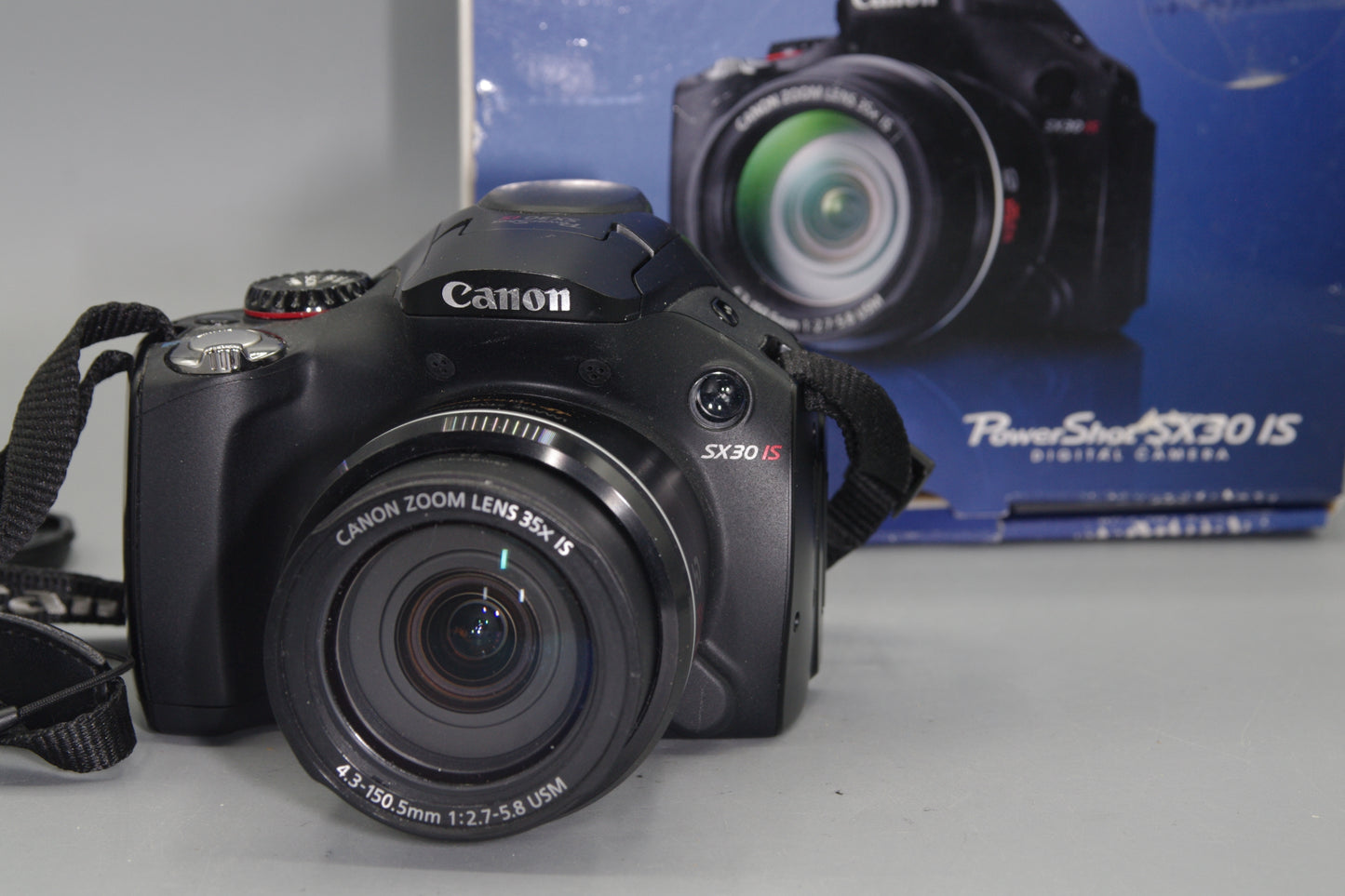 Canon PowerShot SX30IS 14.1MP 35X Opt Zoom Digital Camera Boxed - EXC