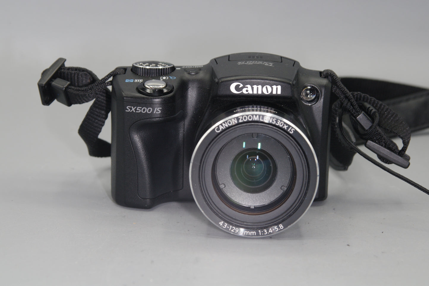 Canon PowerShot SX500IS 16MP 30X Opt Zoom Digital Camera and Case