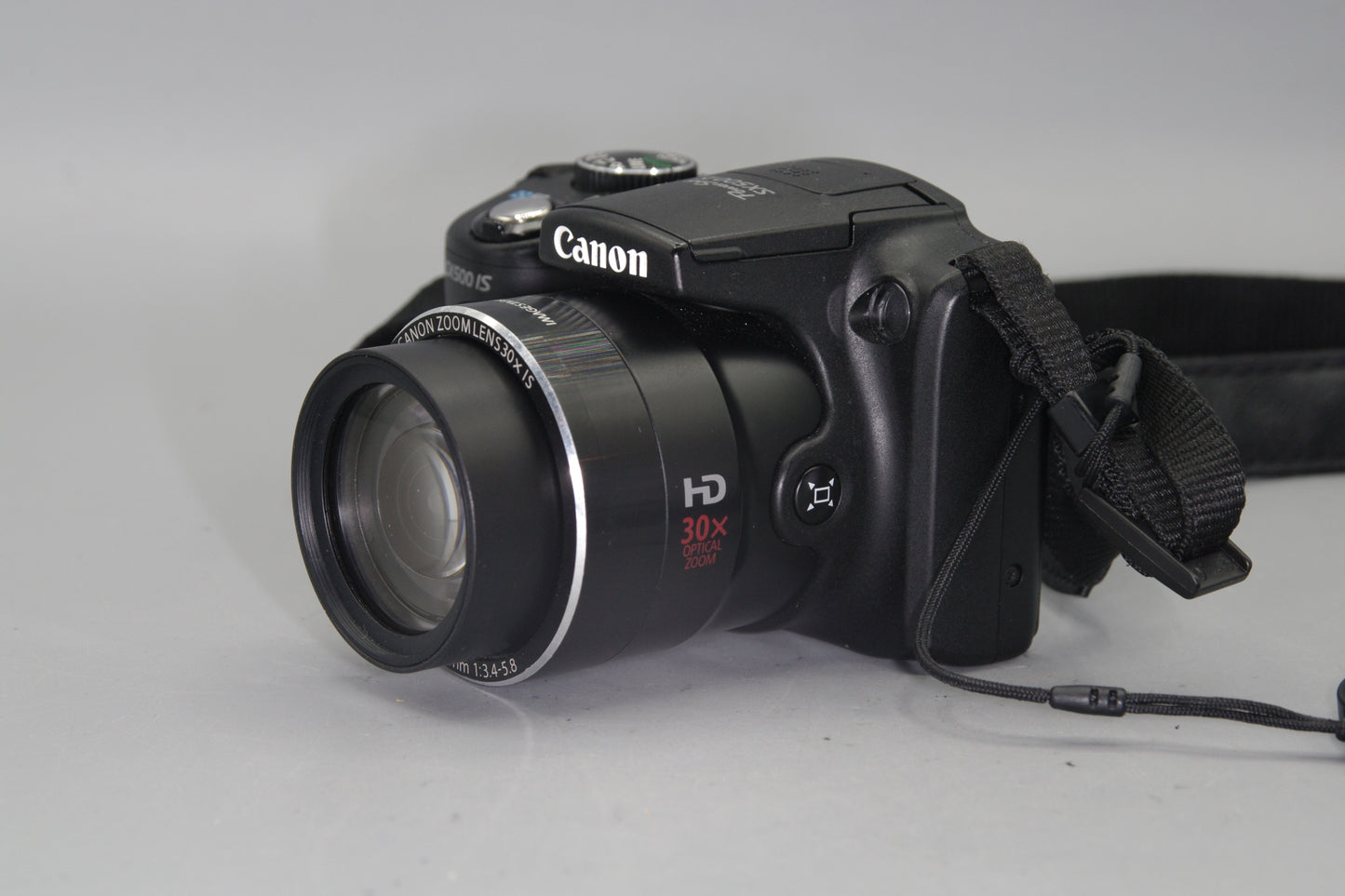 Canon PowerShot SX500IS 16MP 30X Opt Zoom Digital Camera and Case