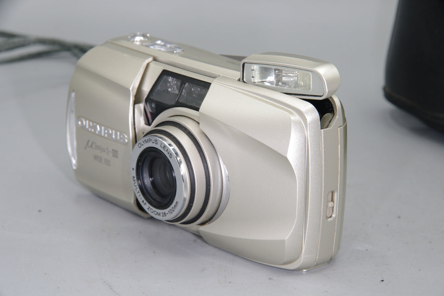 Olympus MJU Zoom III Wide 100 35mm Camera 28–100mm Lens Compact Tested