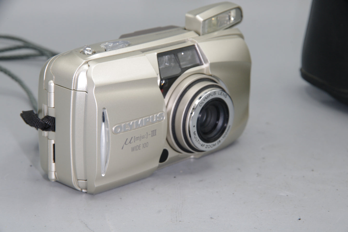 Olympus MJU Zoom III Wide 100 35mm Camera 28–100mm Lens Compact Tested