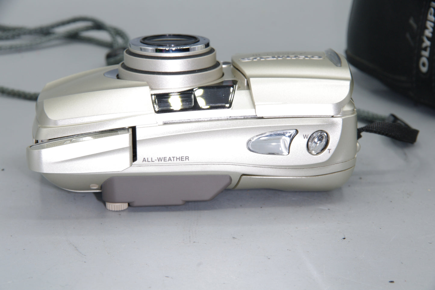 Olympus MJU Zoom III Wide 100 35mm Camera 28–100mm Lens Compact Tested