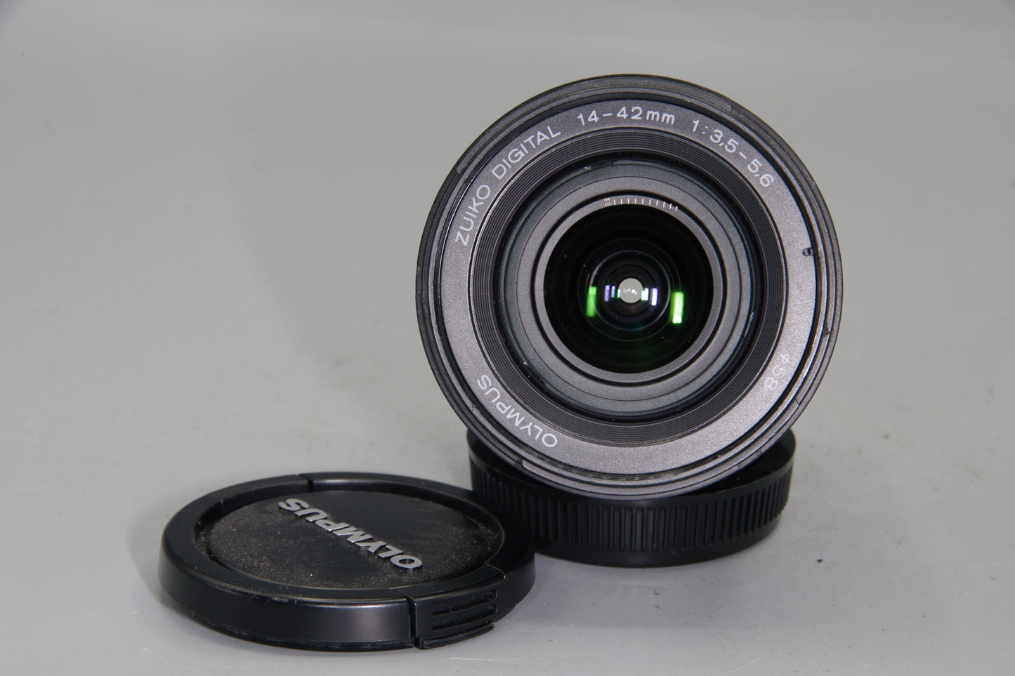 Olympus Zuiko Digital 14–42mm f/3.5–5.6 ED – 3× Zoom – Four Thirds – Lightweight