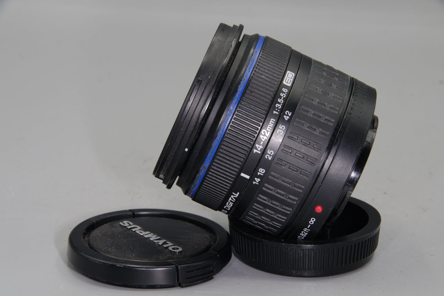 Olympus Zuiko Digital 14–42mm f/3.5–5.6 ED – 3× Zoom – Four Thirds – Lightweight