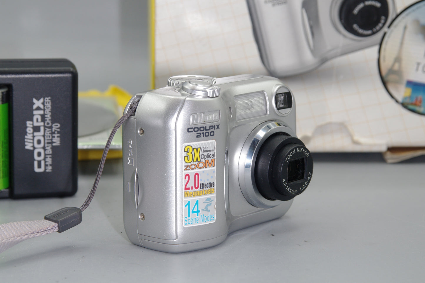 Boxed Nikon Coolpix 2100 2.0MP 3x Digital Compact Camera with CF - Excellent