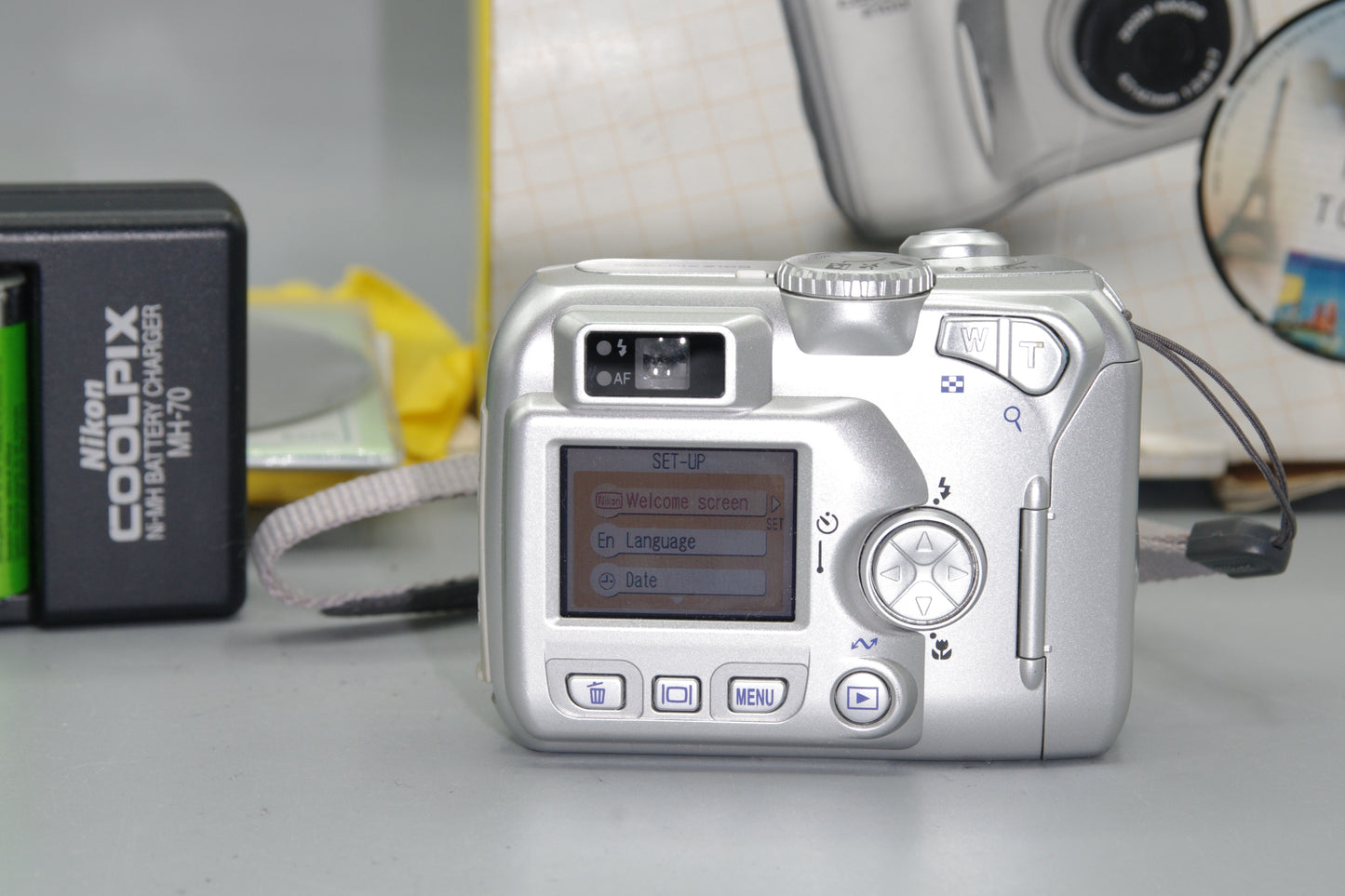 Boxed Nikon Coolpix 2100 2.0MP 3x Digital Compact Camera with CF - Excellent