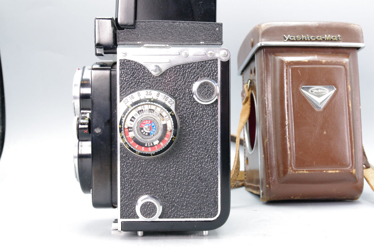 Yashica-Mat LM TLR Medium Format Film Camera with Case - EXC
