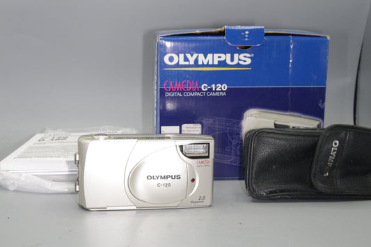 Olympus C-120 2.0MP Vintage Compact Digital Camera - Boxed with Case