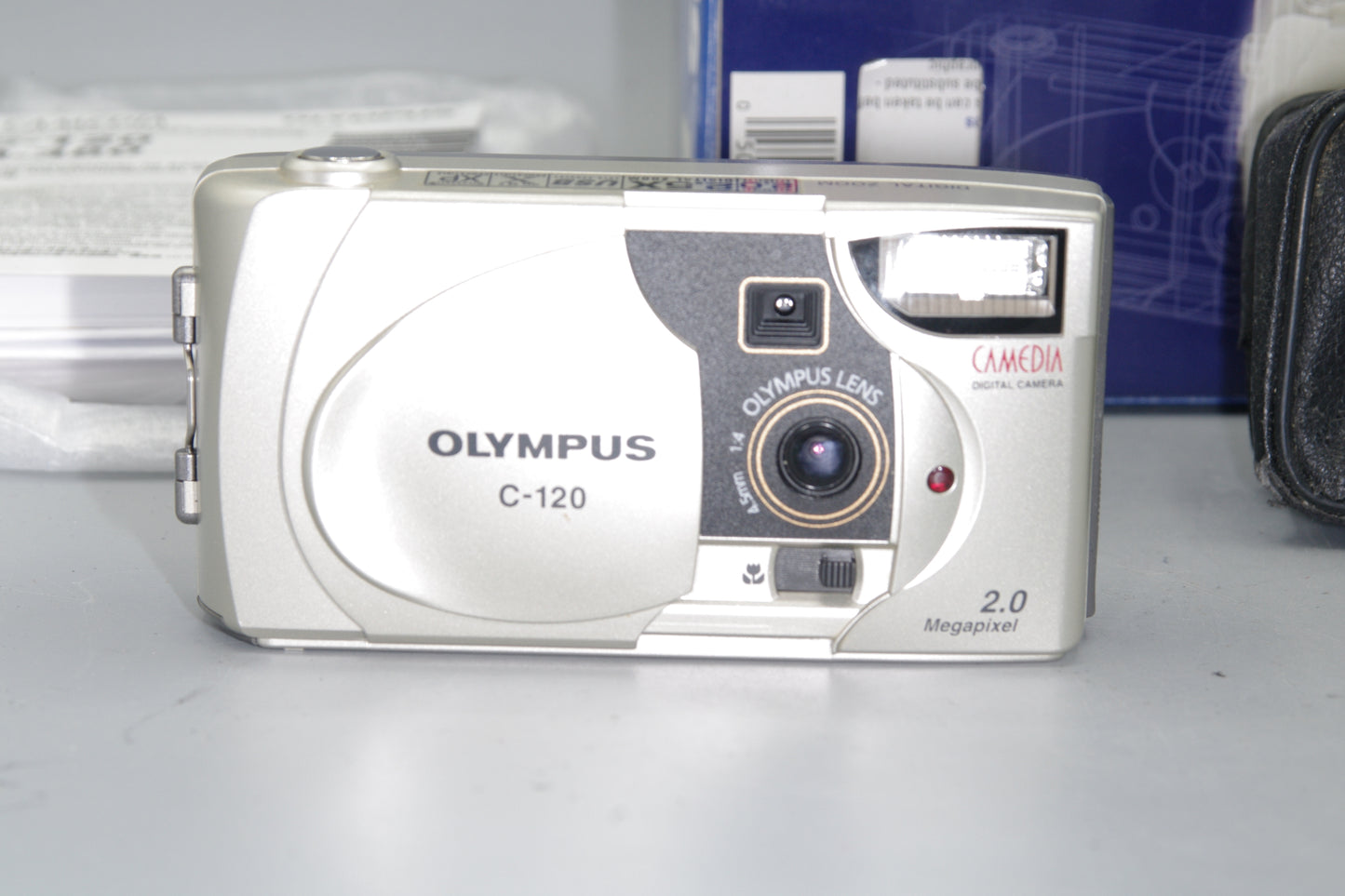 Olympus C-120 2.0MP Vintage Compact Digital Camera - Boxed with Case