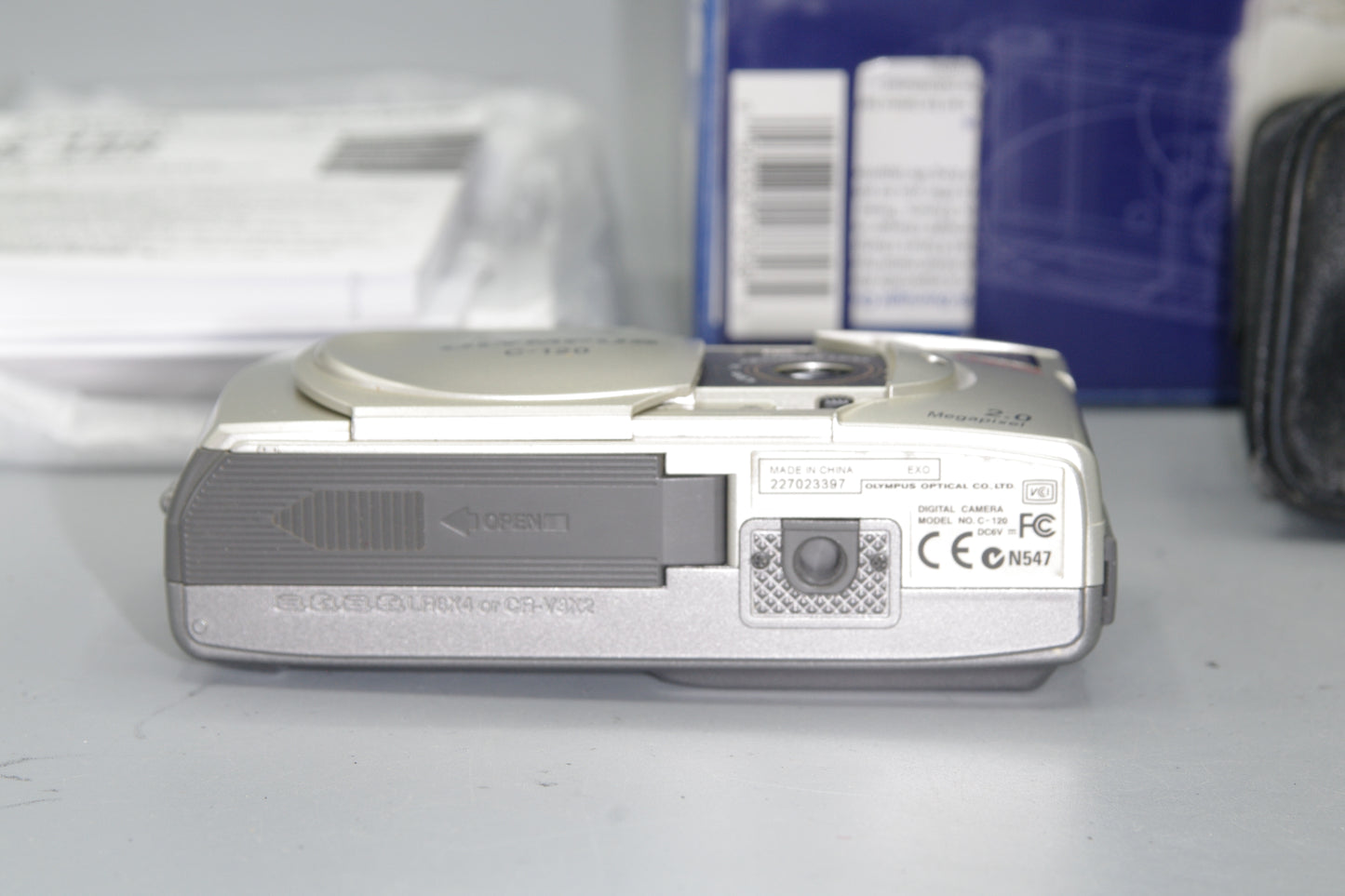 Olympus C-120 2.0MP Vintage Compact Digital Camera - Boxed with Case