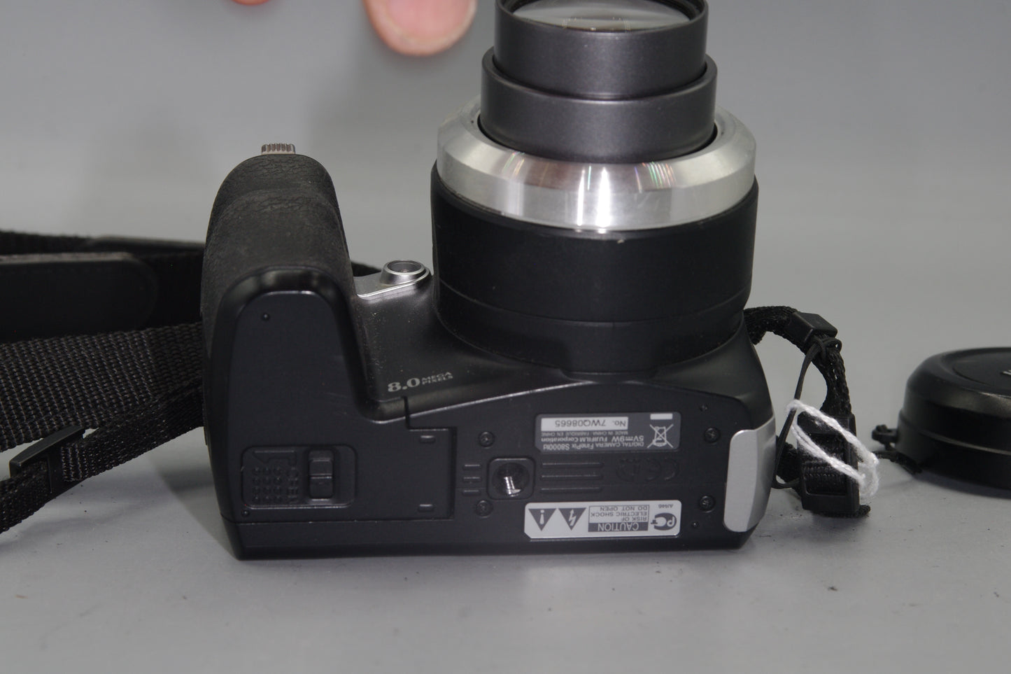 Fujifilm FinePix S Series S8000fd 8MP 18X Zoom Digital Camera (AA Batteries)