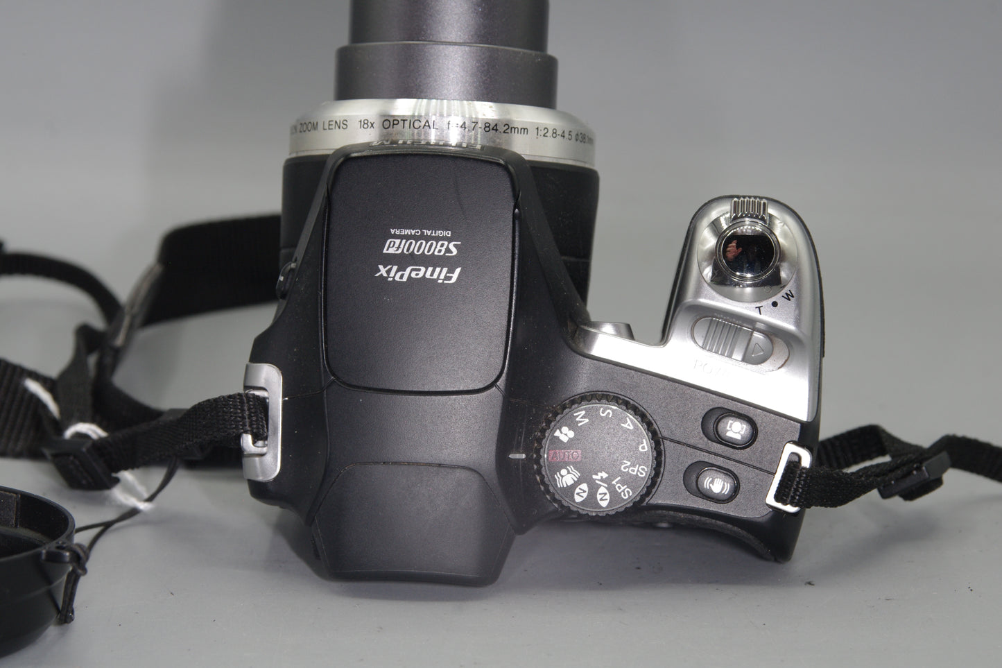 Fujifilm FinePix S Series S8000fd 8MP 18X Zoom Digital Camera (AA Batteries)