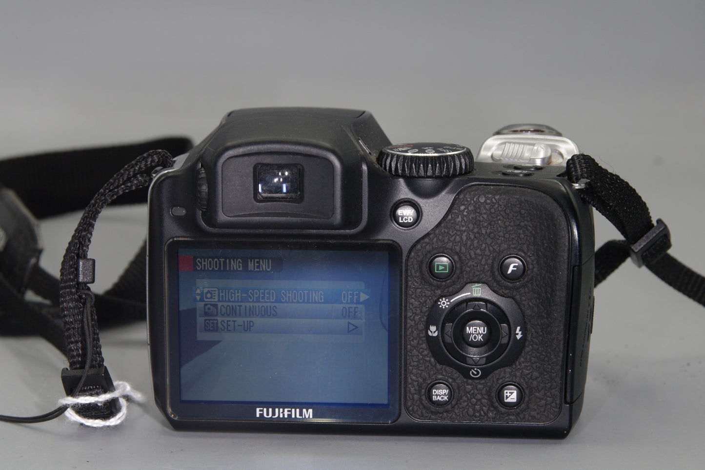 Fujifilm FinePix S Series S8000fd 8MP 18X Zoom Digital Camera (AA Batteries)