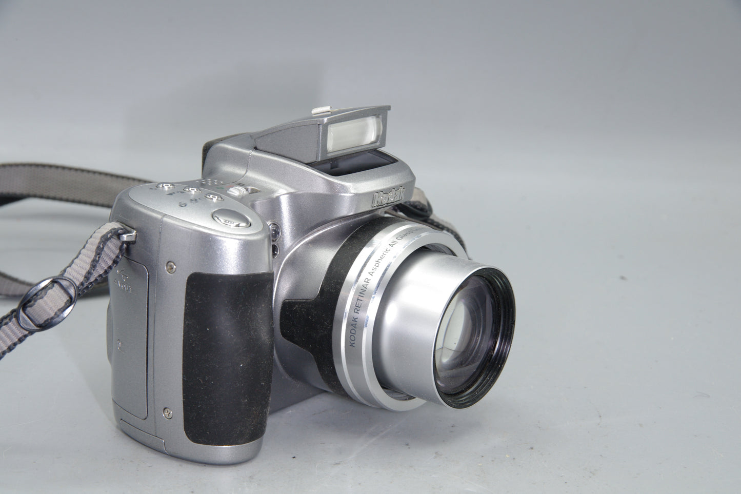 Vintage Kodak Z740 5MP Digital Bridge Camera - Takes AA Batteries - Excellent