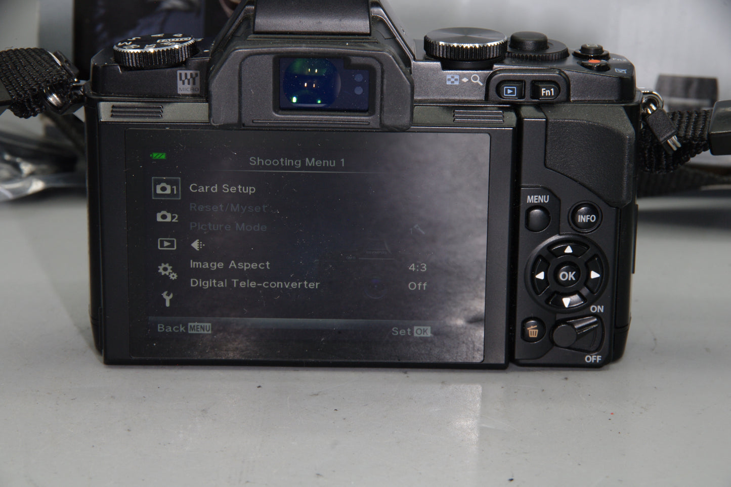 Olympus OM-D E-M5 Body – Boxed – Shutter Count 951 – M4/3 - Mint
