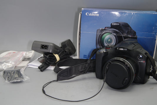 Canon PowerShot SX30IS 14.1MP 35X Opt Zoom Digital Camera  Boxed - EXC