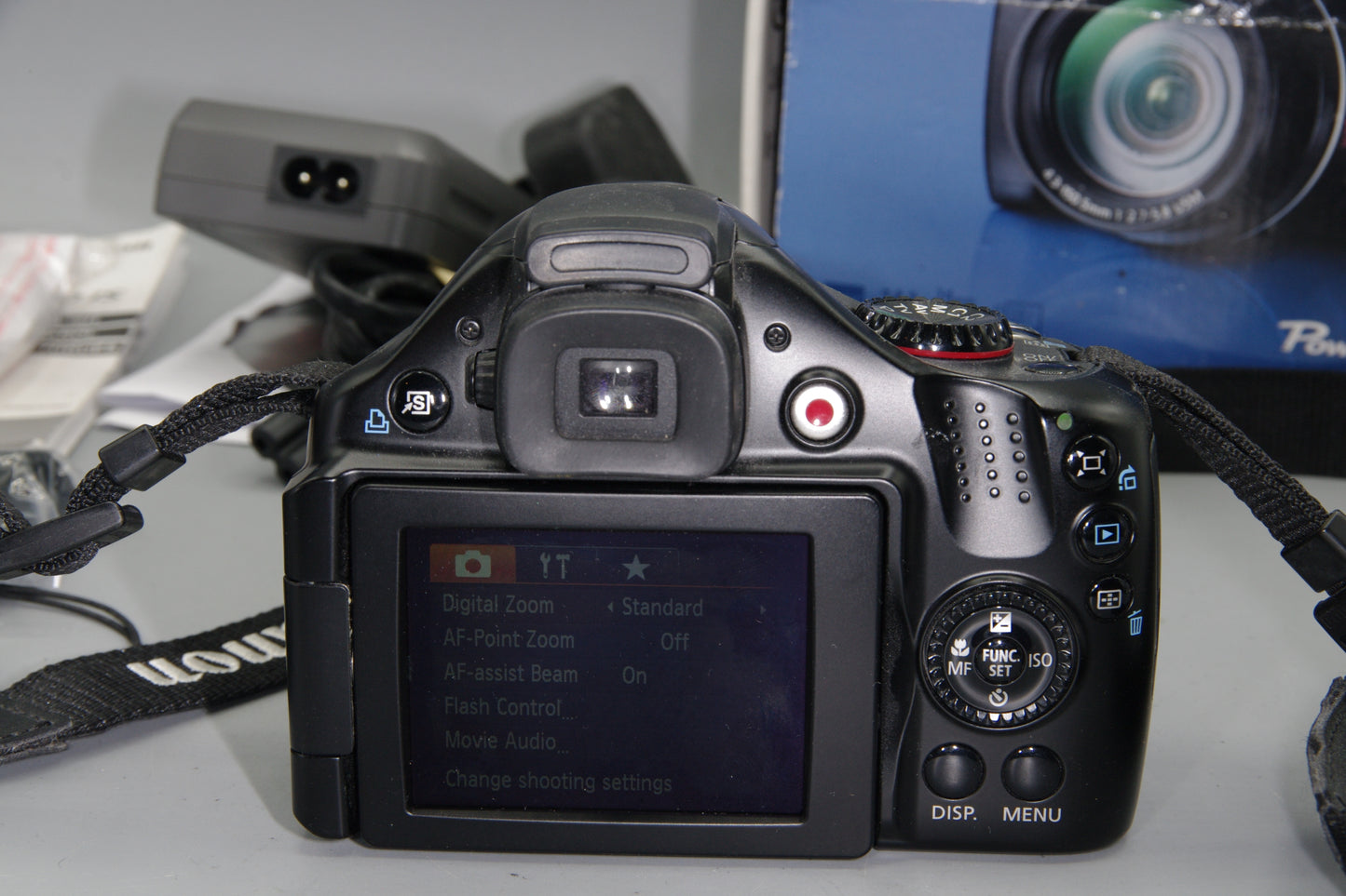 Canon PowerShot SX30IS 14.1MP 35X Opt Zoom Digital Camera  Boxed - EXC