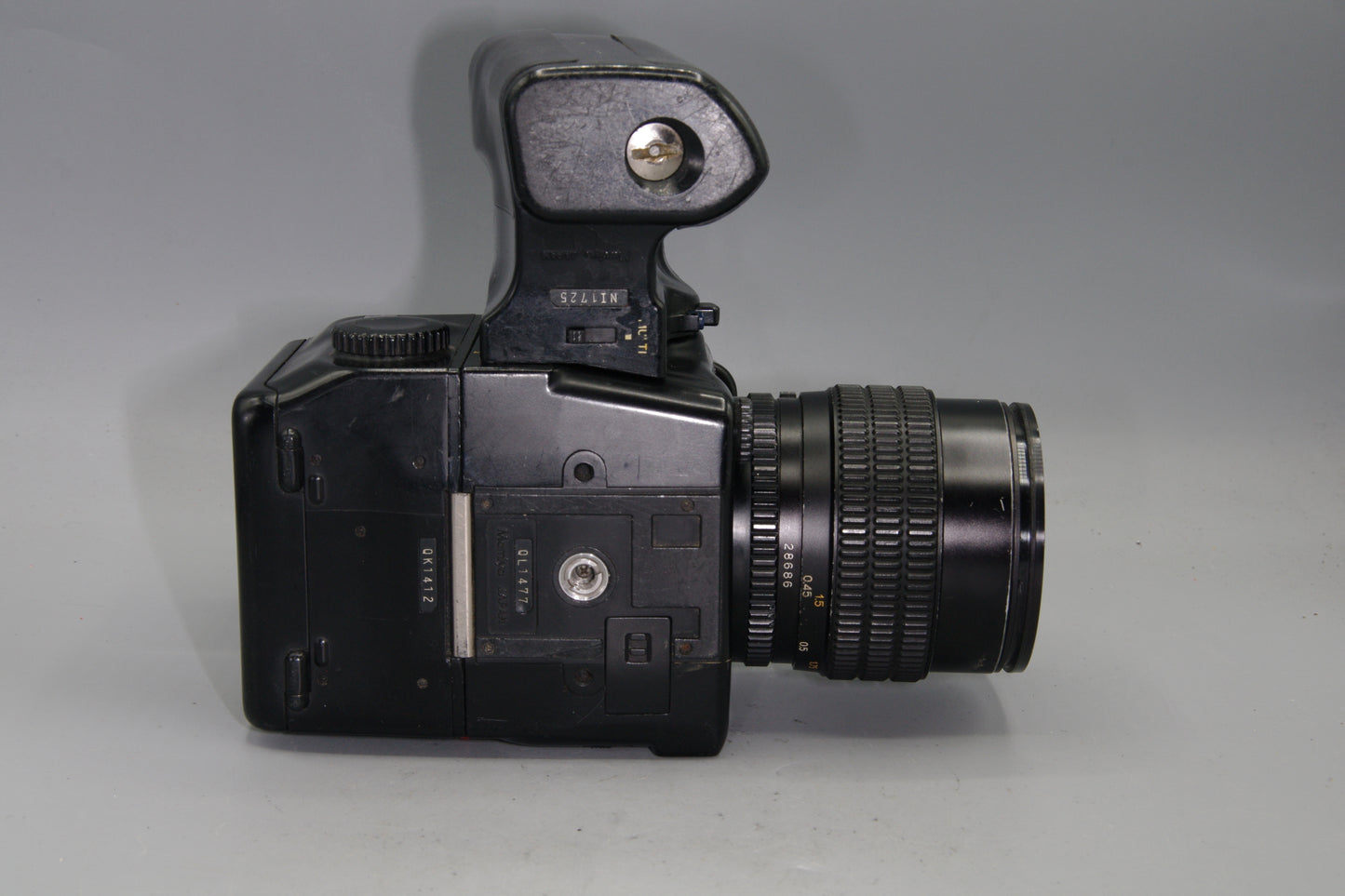 Mamiya 645 Pro TL with 45mm F/2.8 Lens, Winder, Prism and 120 Back