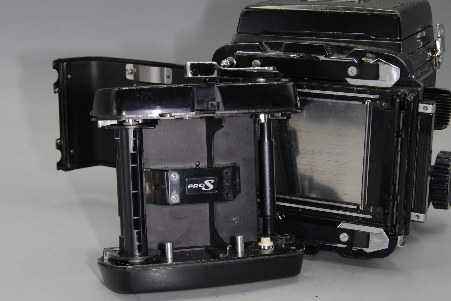 Mamiya RB67 Pro Body – 6x7 Medium Format – VGC – Tested
