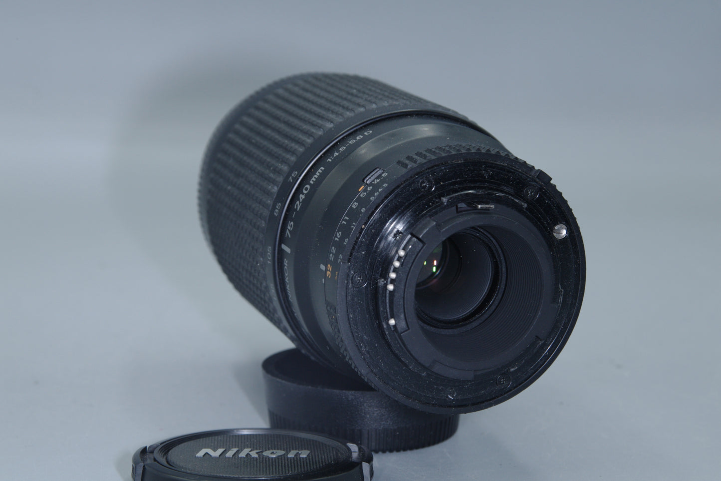 Nikon AF Nikkor 75-240mm F/4.5-5.6D Zoom Lens