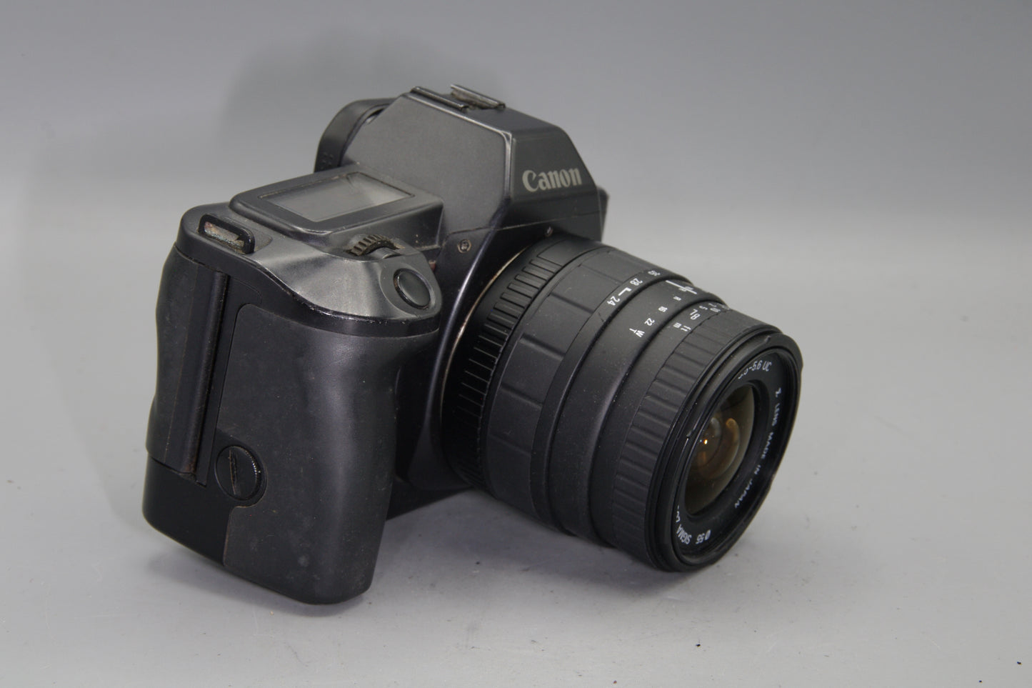 Canon EOS 600 35mm Film SLR + Sigma 24-70mm Lens - Tested and Working