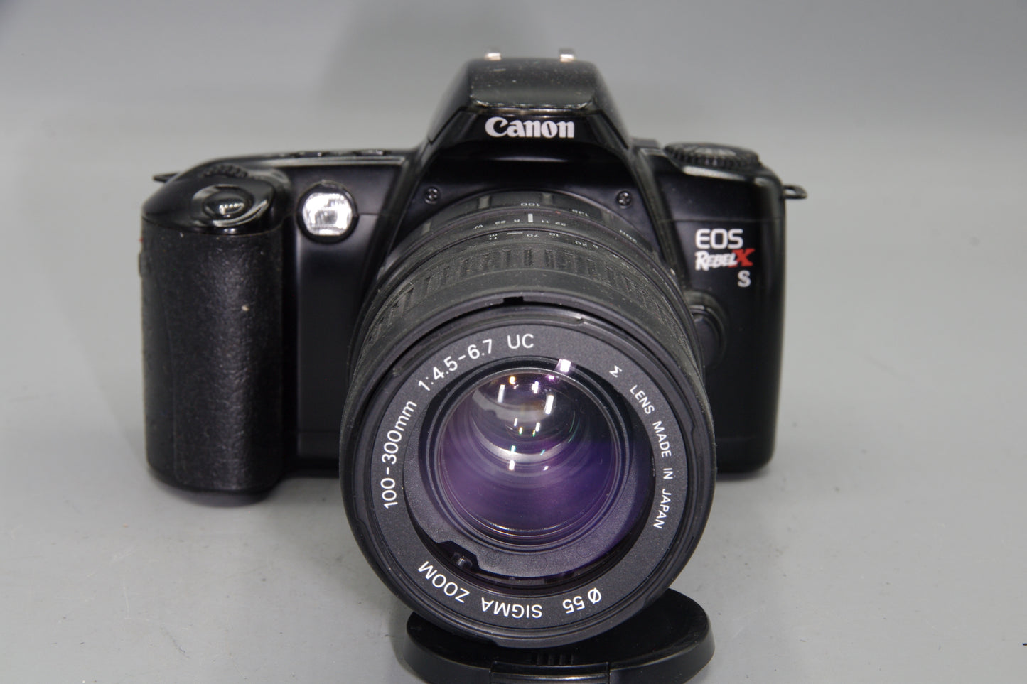 Canon EOS Rebel XS 35mm SLR + Sigma 100–300mm Lens – Excellent