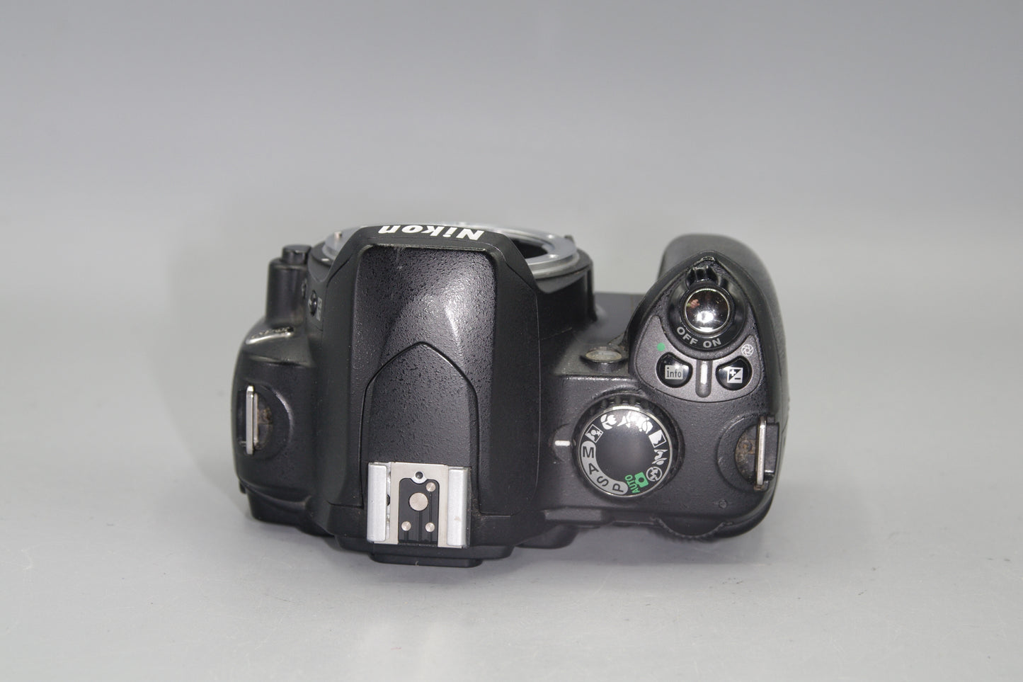 Nikon D40 6.1MP DSLR Low S/C 21583 - Exposure Issue